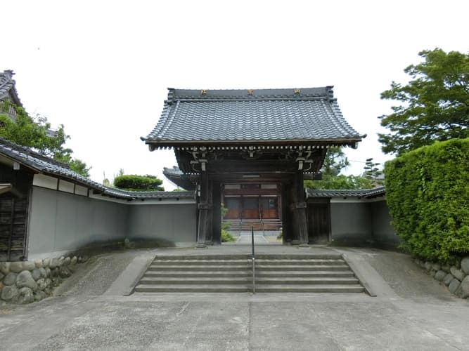 唯真寺墓地