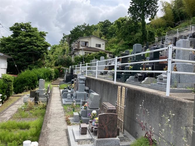 湯川 弁天沢霊園