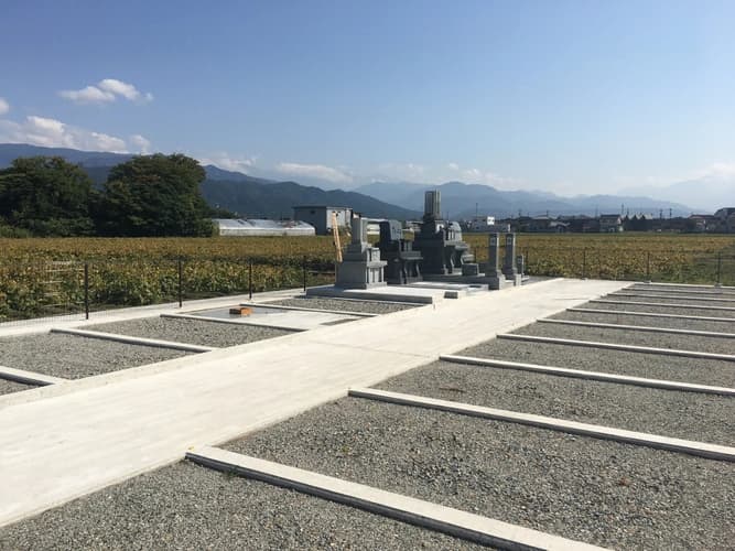朝日町営　浜草野墓地