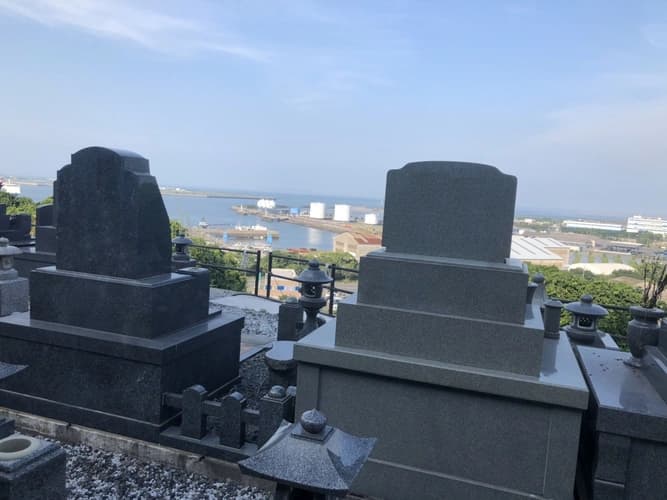 恒見霊園