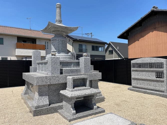 庭瀬駅前メモリアル（了性寺霊園）