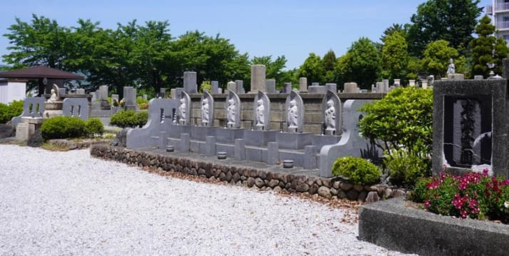 池田市才尊霊園（池田市自治会墓地）