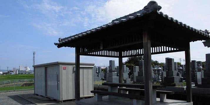 枚方市春日霊園