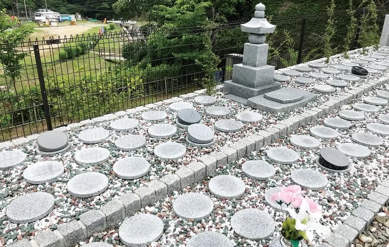 「愛樹木葬」箕面止々呂美樹木葬墓地