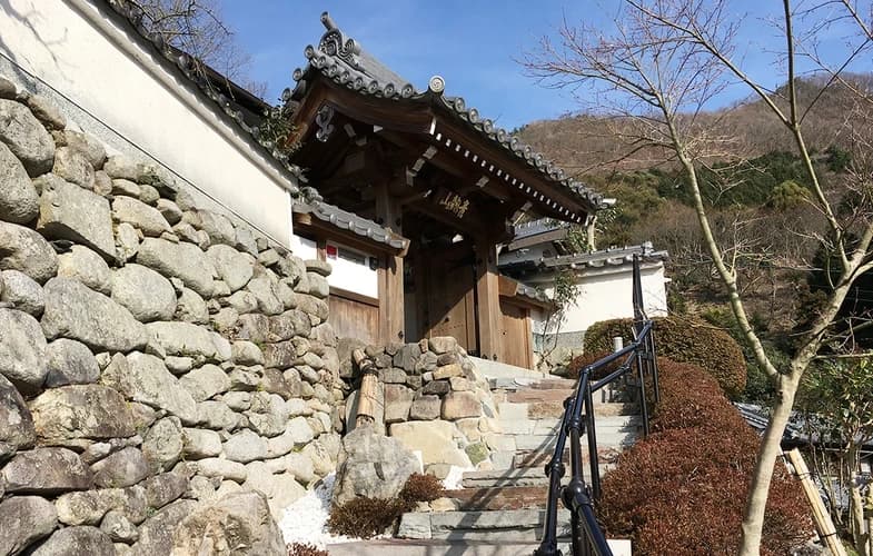 「愛樹木葬」箕面止々呂美樹木葬墓地