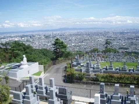 五月山緑地霊園