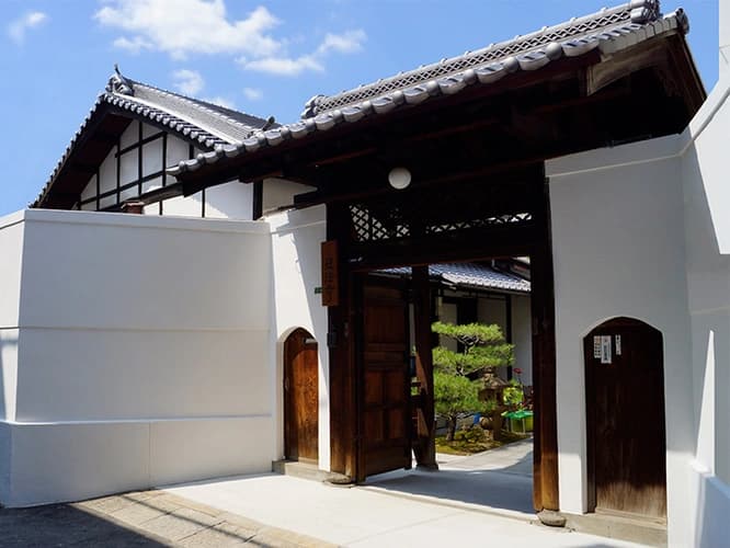 提法寺墓地