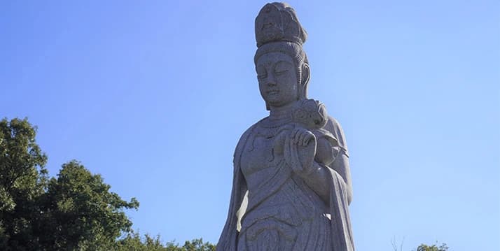 郡共同墓地