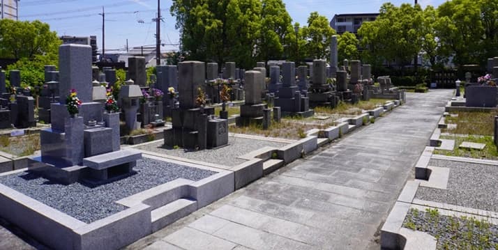 吹田市光明町墓地