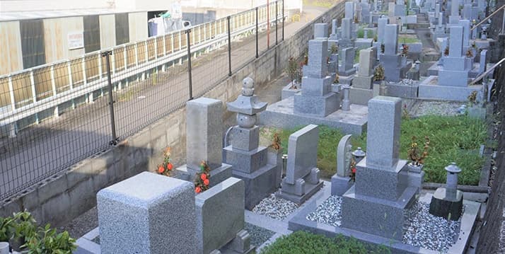 三日市町墓地