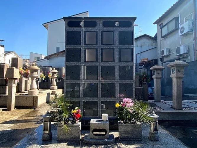長寳寺 のうこつぼ