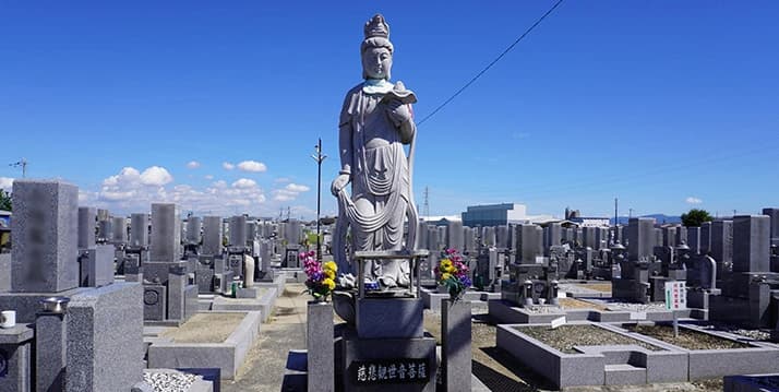 小寺墓地