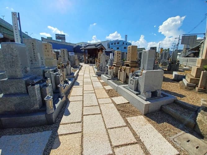 長田西河墓地