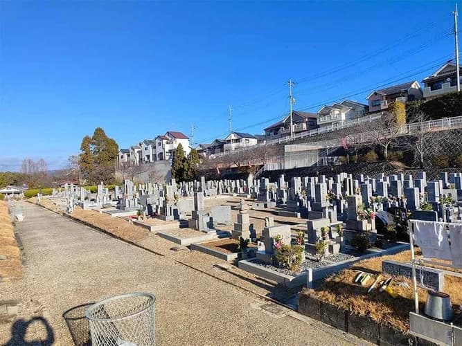 本覚寺墓苑