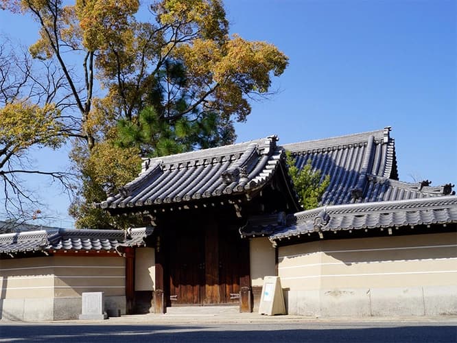 満願寺墓地