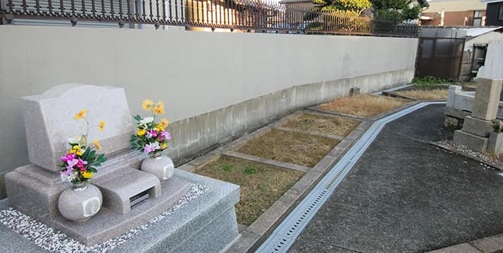 三ヶ字共有墓地