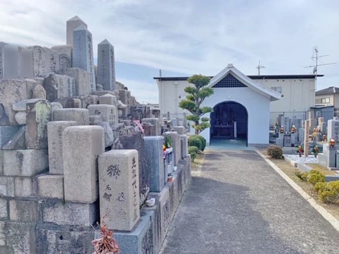 新堂墓地