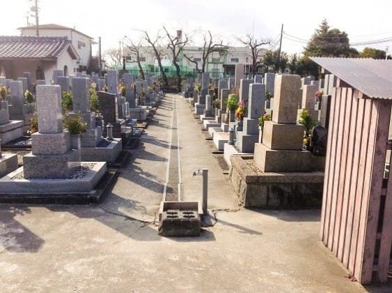 味舌下農治会墓地