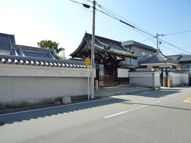 銀山寺墓地
