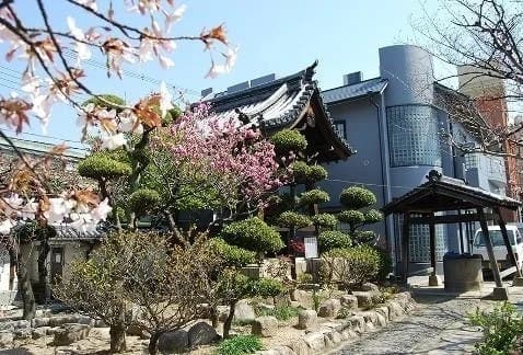 銀山寺墓地