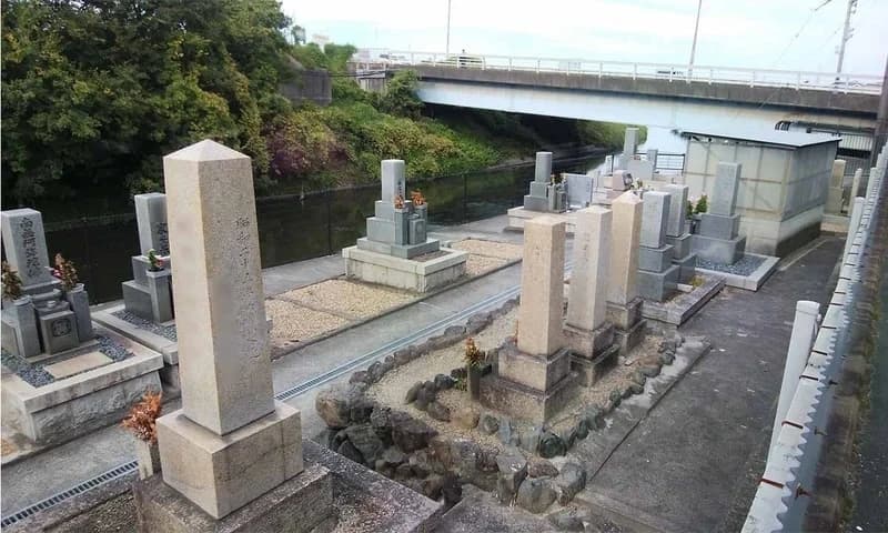 鳥飼八町墓地