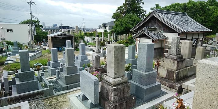 白島石丸共同墓地