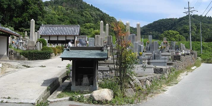 白島石丸共同墓地