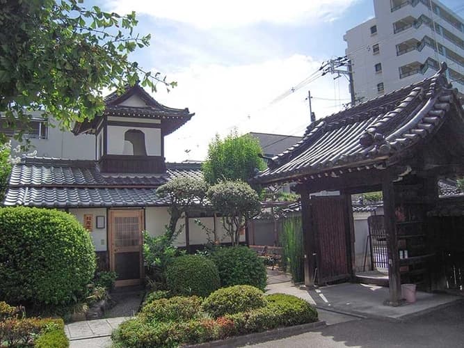 恩楽寺墓地