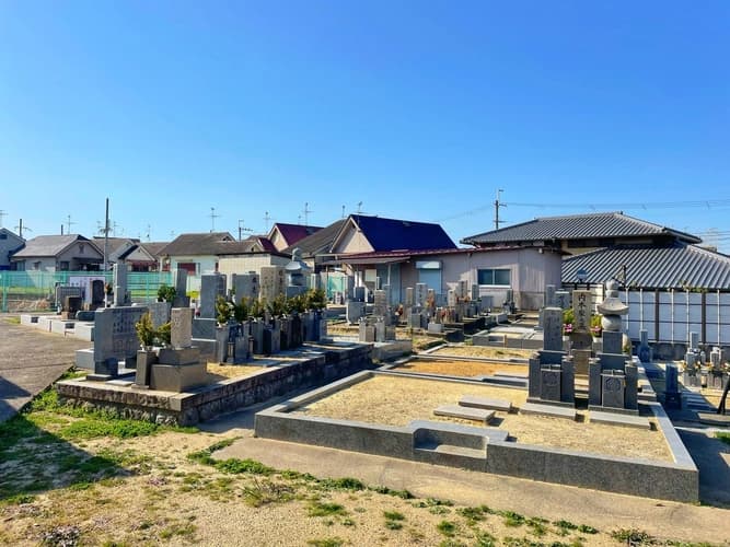 南島泉共同墓地