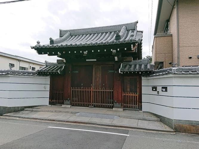 西方寺墓苑