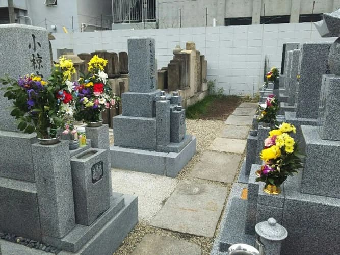 梅松院墓苑