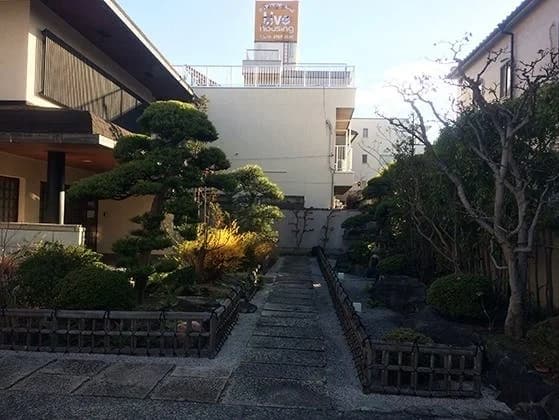洞泉寺墓苑