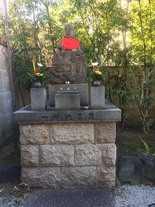 洞泉寺墓苑