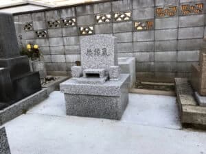三国本町墓地