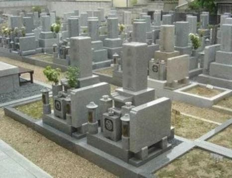 南昌寺境内墓地
