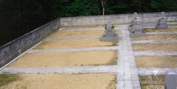正傅寺墓苑（正伝寺墓苑）