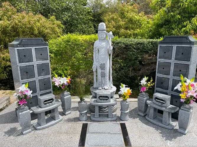 靖國寺 のうこつぼ