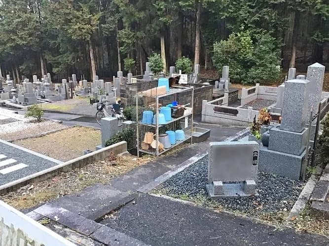 丸山墓地（亀岡市）