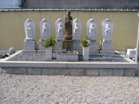 西京極墓苑
