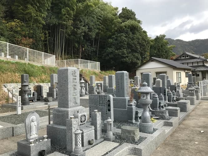 青蓮寺霊園