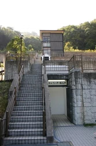 金蔵寺墓苑