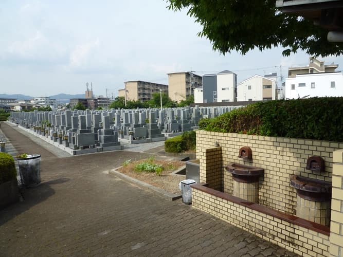 中野墓園
