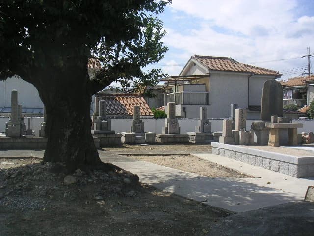 萩野墓地