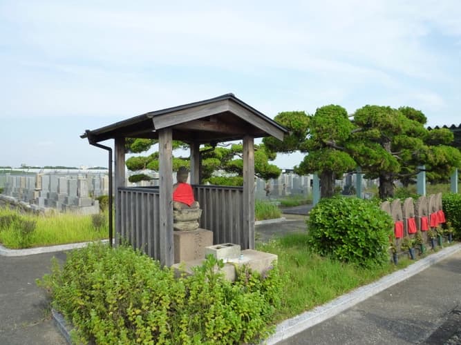神津墓地
