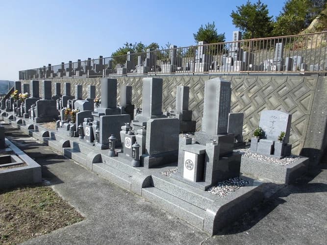 薬師寺霊園