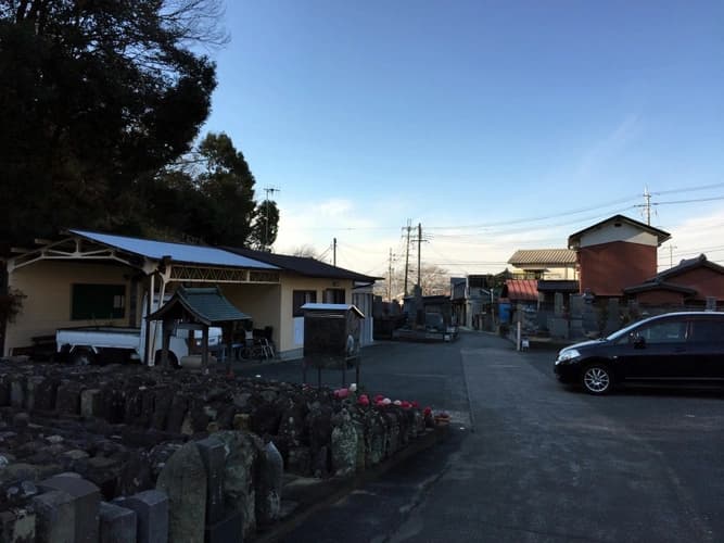 箕谷墓地