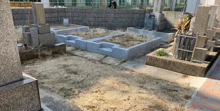 本庄墓地