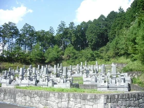 盛林寺墓地