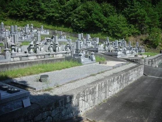 盛林寺墓地