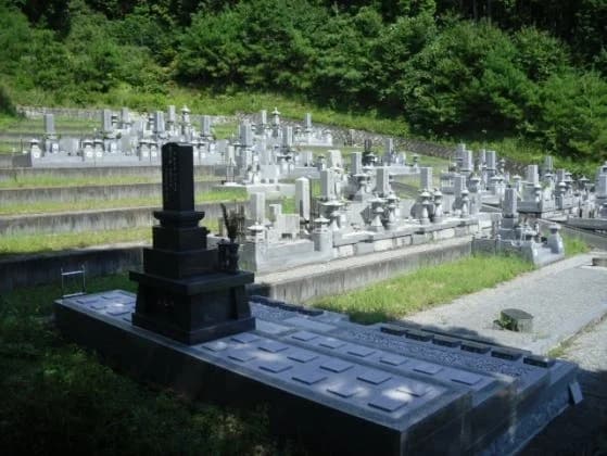 盛林寺墓地